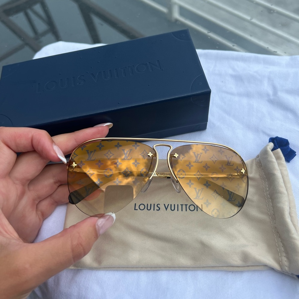 Louis Vuitton Monogram Sunglasses (Never worn/NEW!)